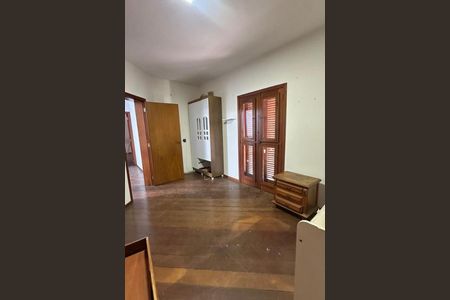 Casa à venda com 478m², 4 quartos e 3 vagas