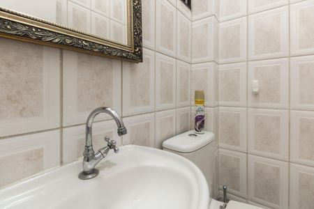 Casa de condomínio para alugar com 98m², 2 quartos e 1 vagaLavabo 