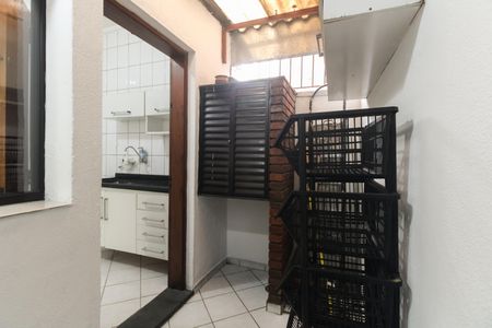 Casa de condomínio para alugar com 98m², 2 quartos e 1 vagaÁrea de Serviço 