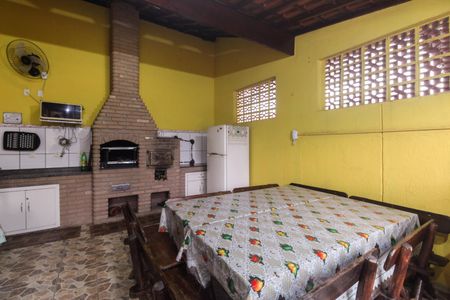 Casa de condomínio para alugar com 98m², 2 quartos e 1 vagaCondomínio - Salão e Churrasqueira 