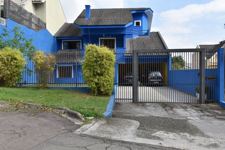 Casa à venda com 330m², 5 quartos e 5 vagasFachada