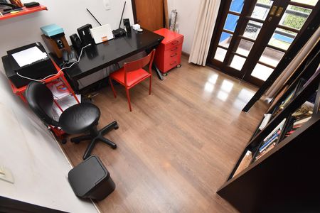 Casa à venda com 330m², 5 quartos e 5 vagasQuarto 2