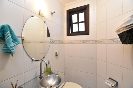 Casa à venda com 330m², 5 quartos e 5 vagasLavabo