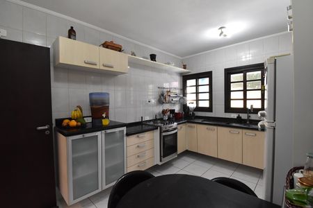 Casa à venda com 330m², 5 quartos e 5 vagasCozinha