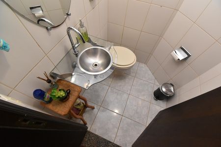 Casa à venda com 330m², 5 quartos e 5 vagasLavabo