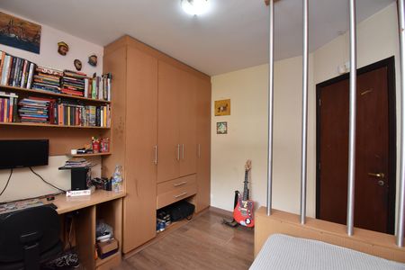 Casa à venda com 330m², 5 quartos e 5 vagasQuarto 4