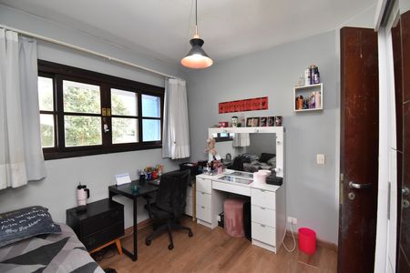 Casa à venda com 330m², 5 quartos e 5 vagasQuarto 3