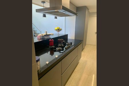 Apartamento à venda com 197m², 4 quartos e 3 vagas