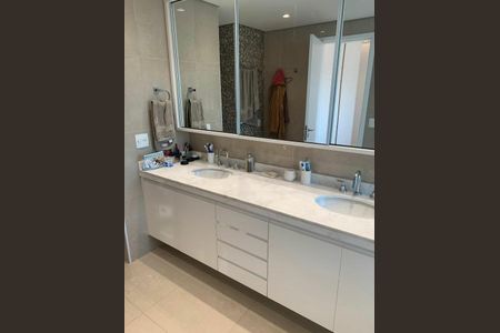 Apartamento à venda com 197m², 4 quartos e 3 vagas