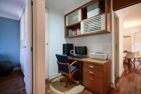 Apartamento à venda com 93m², 2 quartos e 2 vagasCorredor