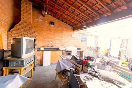 Casa à venda com 3 quartos, 108m² em Vila Tiradentes, São Paulo
