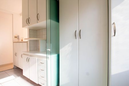 Apartamento à venda com 56m², 2 quartos e 2 vagas Apartamento à venda com 56m², 2 quartos e 2 vagas07lavanderia002.jpg