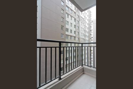 Apartamento à venda com 39m², 2 quartos e sem vaga Apartamento à venda com 39m², 2 quartos e sem vagaVaranda