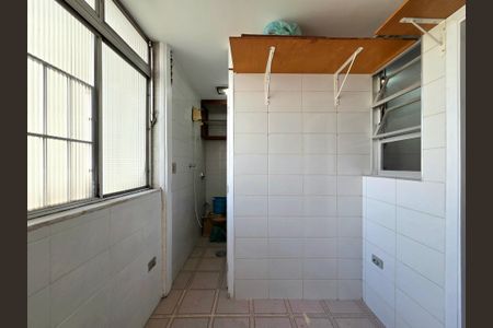 Apartamento à venda com 115m², 3 quartos e 1 vagaÁrea de Serviço