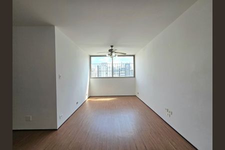 Sala de apartamento à venda com 3 quartos, 115m² em Moema, São Paulo