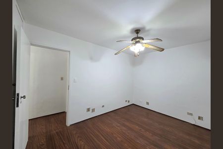Apartamento à venda com 115m², 3 quartos e 1 vagaQuarto 2