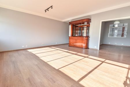 Apartamento à venda com 176m², 3 quartos e 1 vaga Apartamento à venda com 176m², 3 quartos e 1 vagaSala