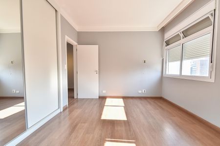 Apartamento à venda com 176m², 3 quartos e 1 vaga Apartamento à venda com 176m², 3 quartos e 1 vagaQuarto 1