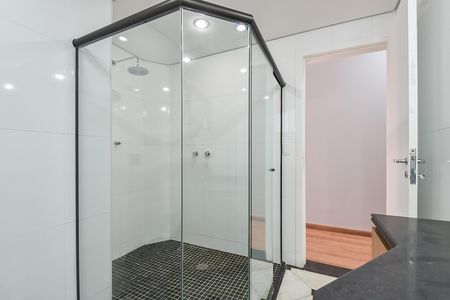 Apartamento à venda com 176m², 3 quartos e 1 vaga Apartamento à venda com 176m², 3 quartos e 1 vagaBanheiro