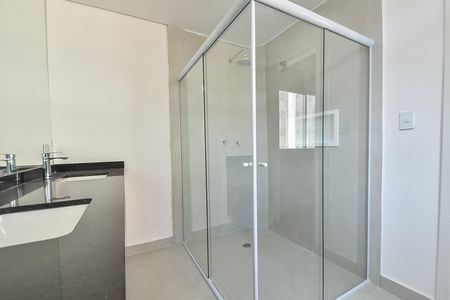 Apartamento à venda com 176m², 3 quartos e 1 vaga Apartamento à venda com 176m², 3 quartos e 1 vagaBanheiro da suíte