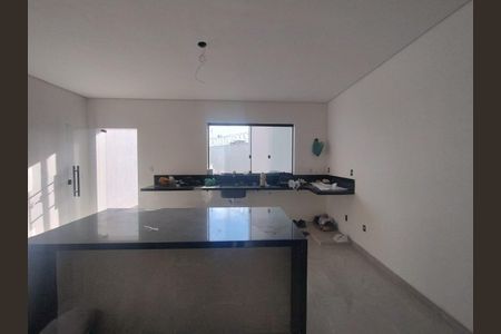 Foto 04 de casa à venda com 3 quartos, 120m² em Europa, Contagem