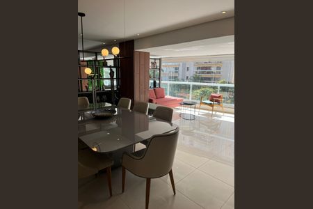 Apartamento à venda com 172m², 3 quartos e 4 vagas Apartamento à venda com 172m², 3 quartos e 4 vagasSala