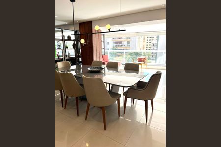Apartamento à venda com 172m², 3 quartos e 4 vagas Apartamento à venda com 172m², 3 quartos e 4 vagasSala