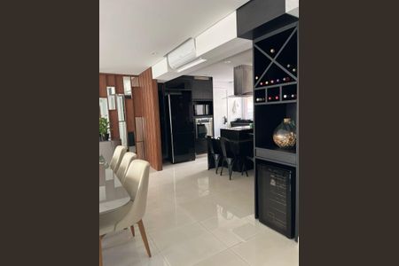 Apartamento à venda com 172m², 3 quartos e 4 vagas Apartamento à venda com 172m², 3 quartos e 4 vagasCozinha