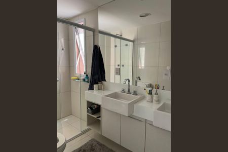 Apartamento à venda com 172m², 3 quartos e 4 vagas Apartamento à venda com 172m², 3 quartos e 4 vagasBanheiro
