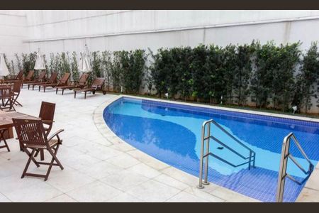 Apartamento à venda com 172m², 3 quartos e 4 vagas Apartamento à venda com 172m², 3 quartos e 4 vagasÁrea externa