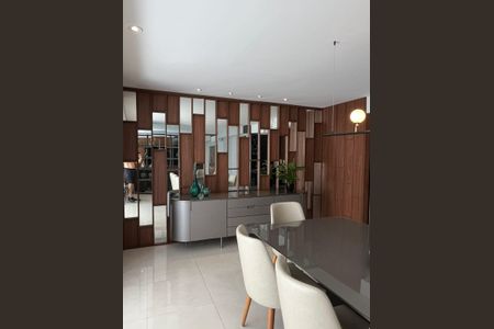Apartamento à venda com 172m², 3 quartos e 4 vagas Apartamento à venda com 172m², 3 quartos e 4 vagasSala