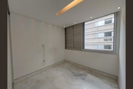 Apartamento à venda com 4 quartos, 275m² em Funcionários, Belo Horizonte