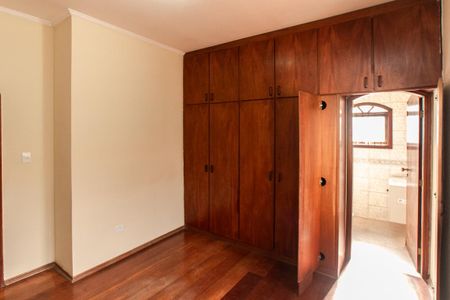 Casa para alugar com 850m², 4 quartos e 3 vagasSuíte 2