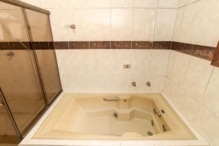 Casa para alugar com 850m², 4 quartos e 3 vagasBanheiro da Suíte 1