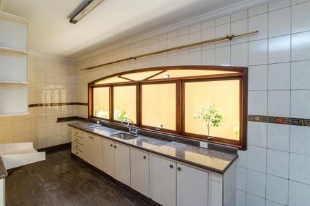 Casa para alugar com 850m², 4 quartos e 3 vagasCozinha