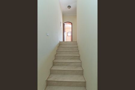 Casa para alugar com 850m², 4 quartos e 3 vagasEscada