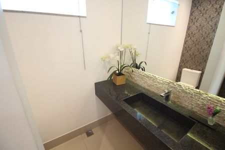Casa para alugar com 172m², 3 quartos e 4 vagasBanheiro 1
