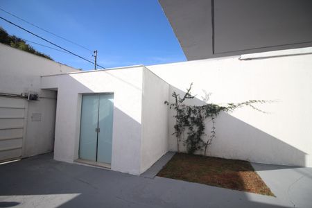 Casa para alugar com 172m², 3 quartos e 4 vagasQuintal