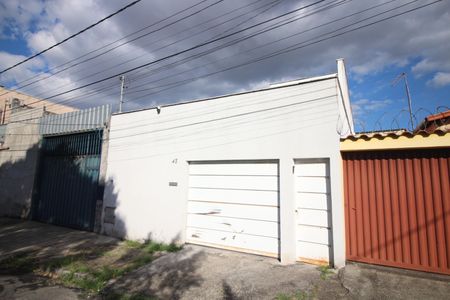 Casa para alugar com 172m², 3 quartos e 4 vagasFachada