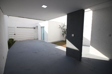Casa para alugar com 172m², 3 quartos e 4 vagasQuintal