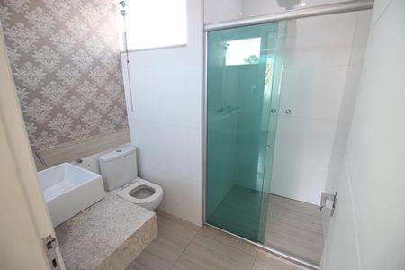 Casa para alugar com 172m², 3 quartos e 4 vagasBanheiro 2