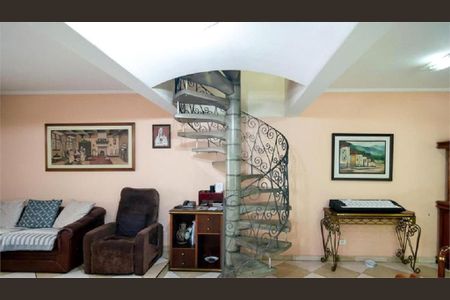 Casa à venda com 3 quartos, 120m² em Parque Colonial, São Paulo