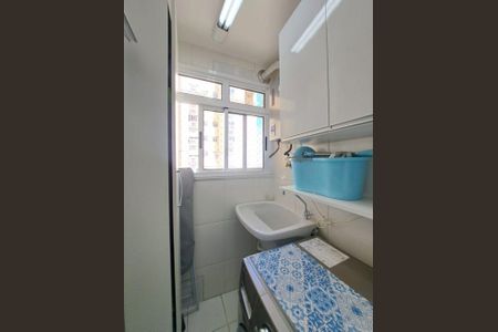 Apartamento à venda com 63m², 3 quartos e 1 vagaÁrea de serviço