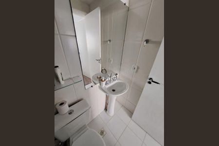 Apartamento à venda com 63m², 3 quartos e 1 vagaBanheiro 2