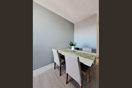 Sala de apartamento para alugar com 3 quartos, 63m² em São Sebastião, Porto Alegre