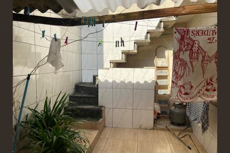 Casa à venda com 96m², 3 quartos e 2 vagasÁrea externa