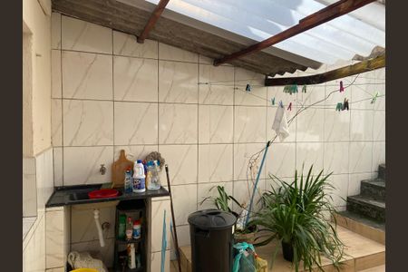 Casa à venda com 96m², 3 quartos e 2 vagasLavanderia