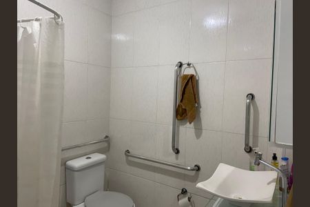 Casa à venda com 96m², 3 quartos e 2 vagasBanheiro