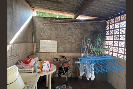 Casa à venda com 96m², 3 quartos e 2 vagasLavanderia