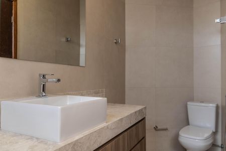 Apartamento para alugar com 400m², 5 quartos e 3 vagas Apartamento para alugar com 400m², 5 quartos e 3 vagasBanheiro da Suíte